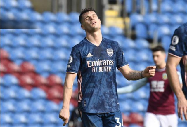 为什么阿森纳总是遇到巴萨和拜仁,为什么阿森纳老是掉链子