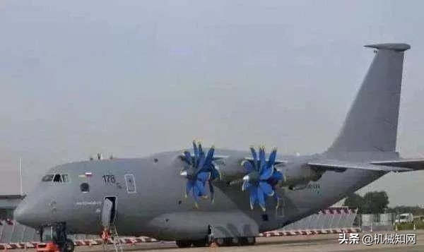 飞机前面有两个螺旋桨是什么原理,纸飞机为什么能飞起来原理演示