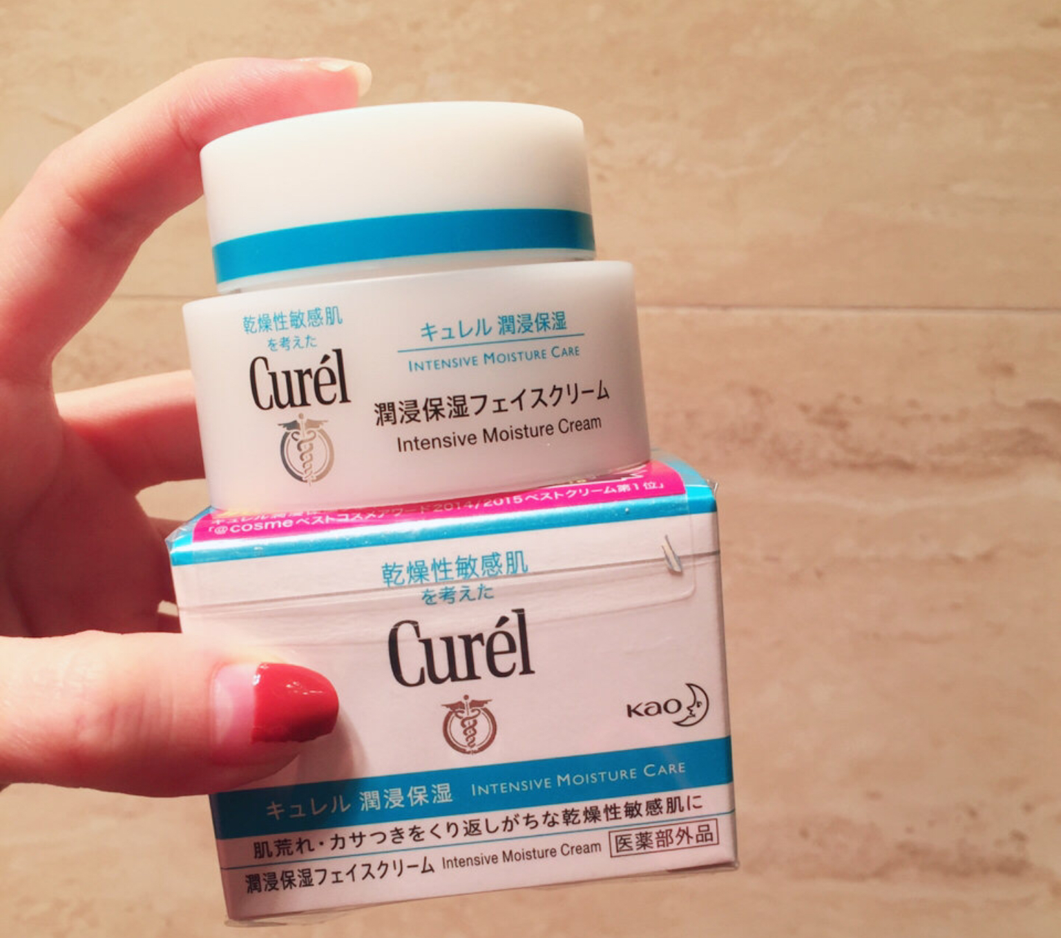 olay面霜大红瓶第五代保湿滋润,olay哪一款面霜适合中年妈妈