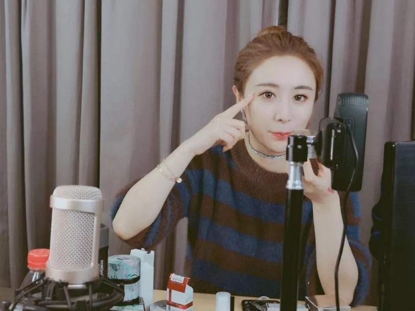 兰蔻睫毛膏哪款最好用,睫毛膏兰蔻小样