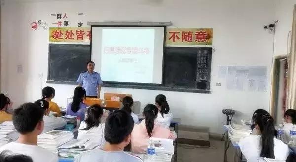 八一特辑退伍不褪色警营守初心,八一特辑戎装已变初心未改