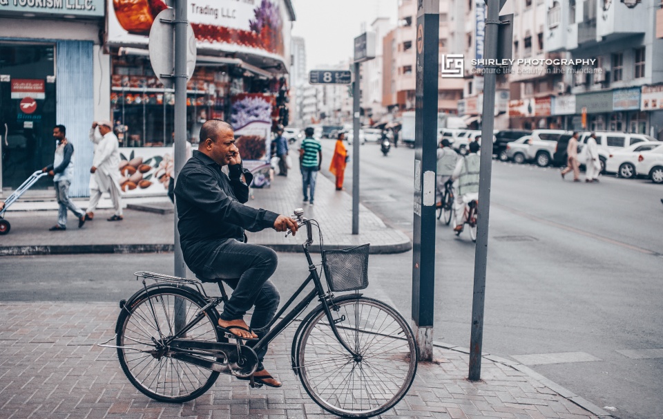 迪拜中国人打工者的真实生活,迪拜繁华城市真实生活