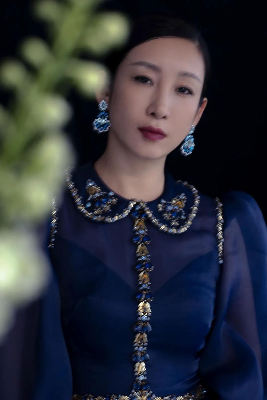 最新明星红毯珠宝,女明星红毯封神造型礼服