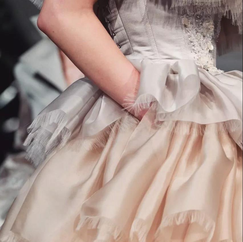 欧根纱真丝内搭,古典优雅型女人穿真丝