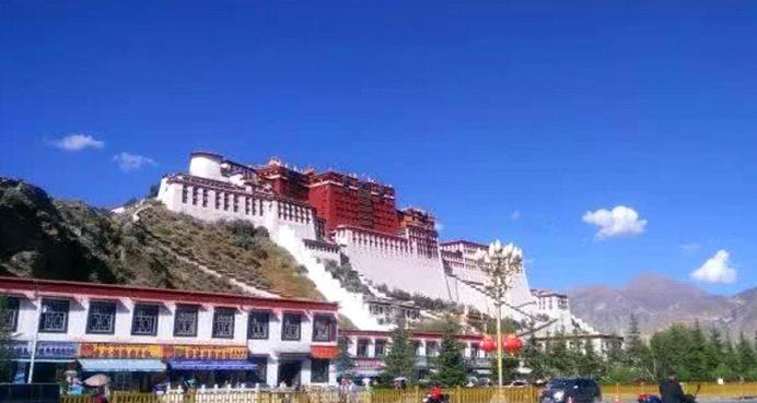 布达拉宫里面有金包银吗,布达拉宫里面最便宜的东西是什么