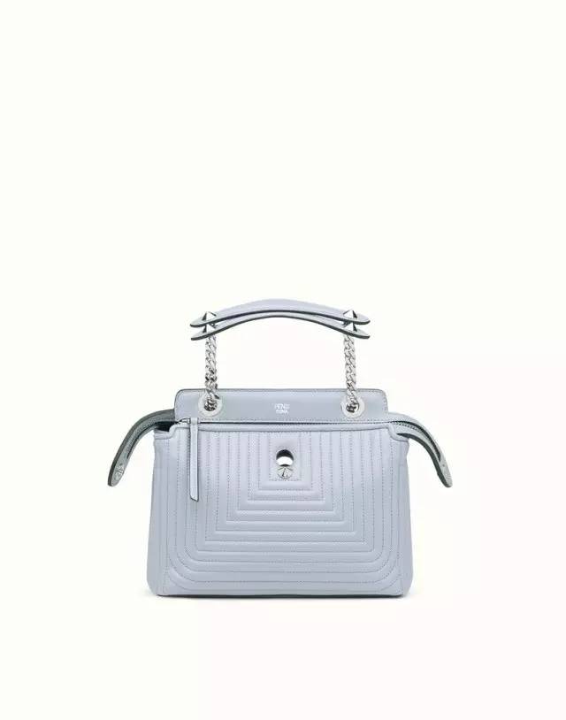 在日本买什么品牌的包包最划算,哪个国家买大牌包包最便宜正品