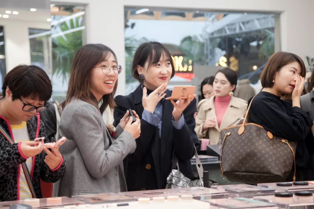 3ce旗舰店官方正品直播,3ce官方旗舰店是不是真的