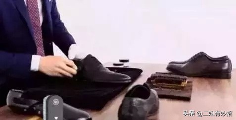 皮鞋受潮内部发霉怎么清洗,皮鞋发霉了怎么修复最好