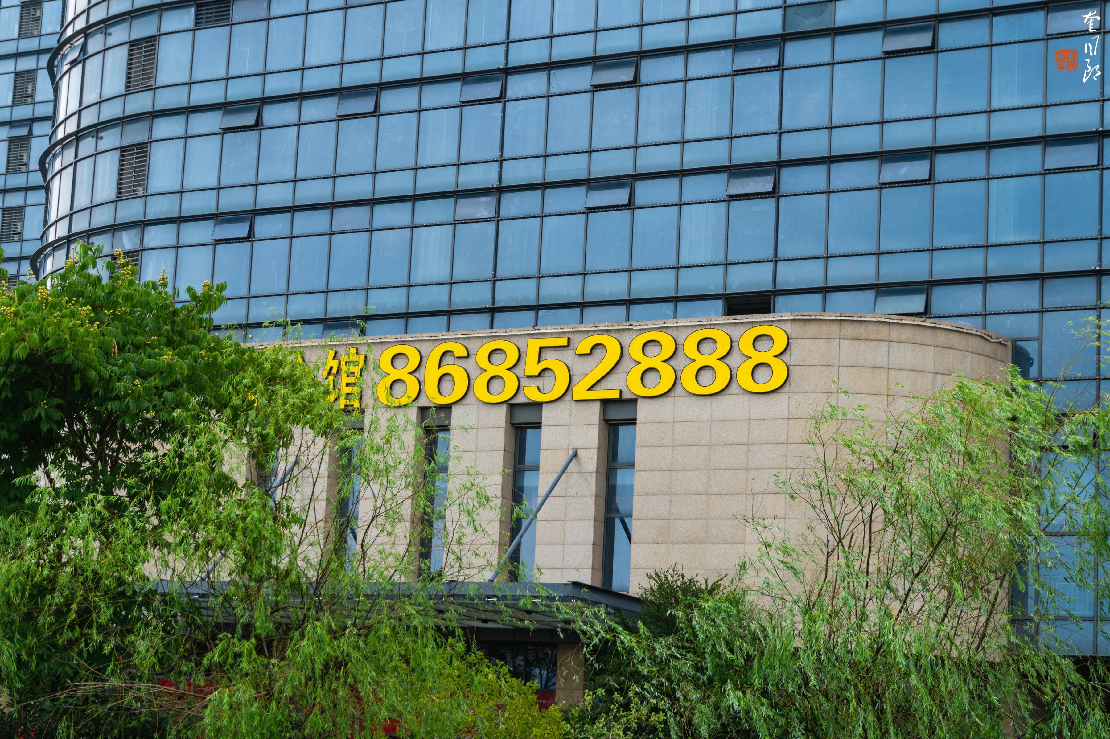 比QX100更强大的镜头微单QX1