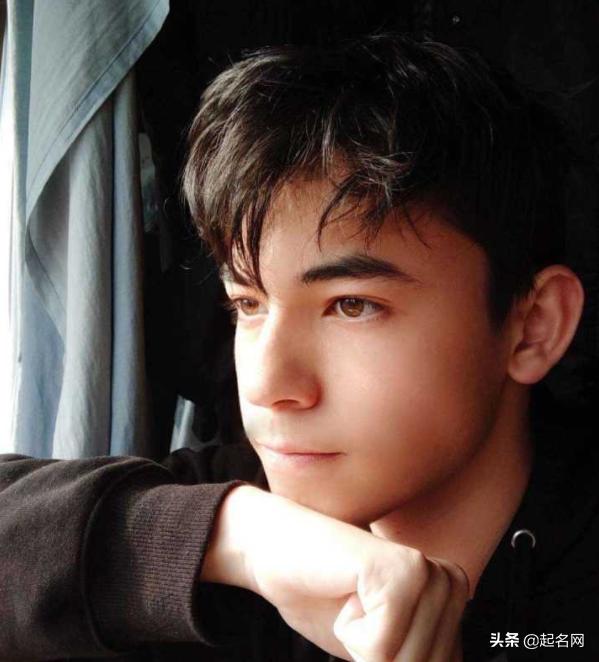 好听的欧式贵族英文名,男生英文名优雅贵族