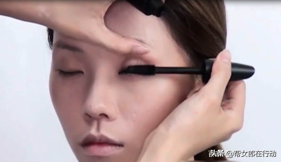 你的睫毛膏防水吗？彩妆基地一日游，带你解读睫毛膏的小秘密