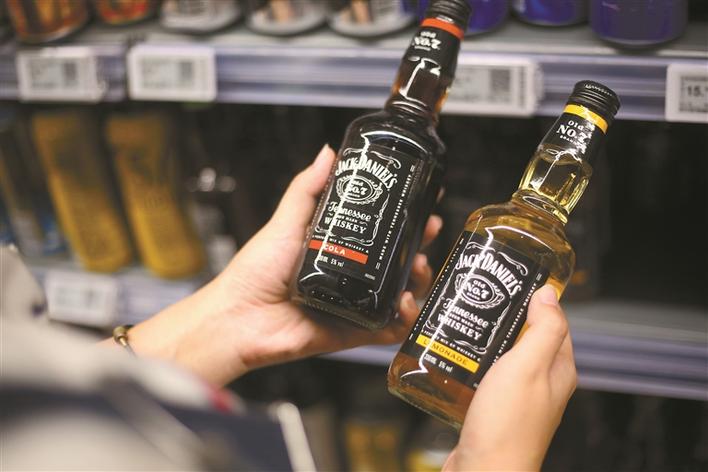 深圳人去香港买东西视频,深圳人到香港做什么生意