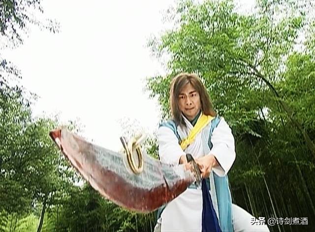 剑成四海少敌兵，三尺白雪丈八废：刀剑谁更厉害，看完不再纠结