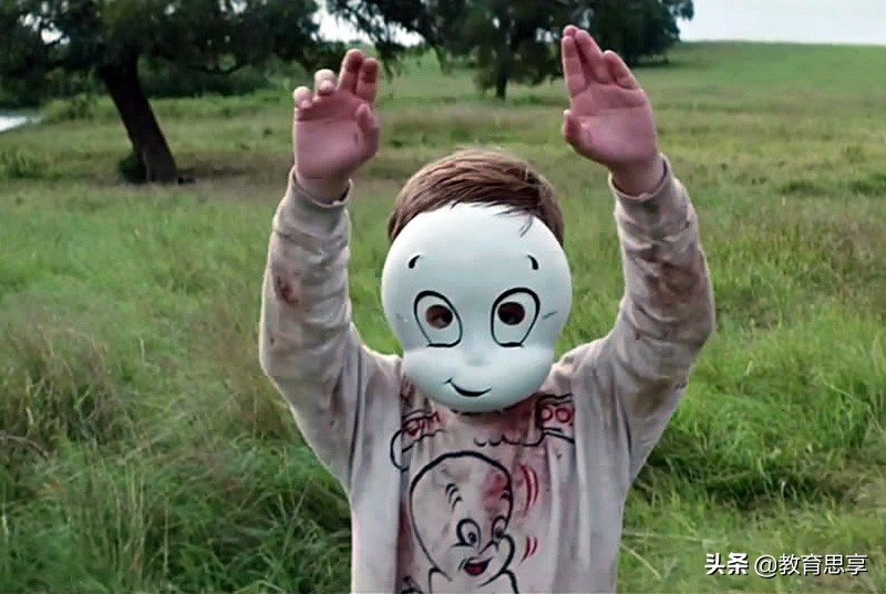 《完美的世界》：父母的爱是无私，而孩子对父母的爱是天真单纯