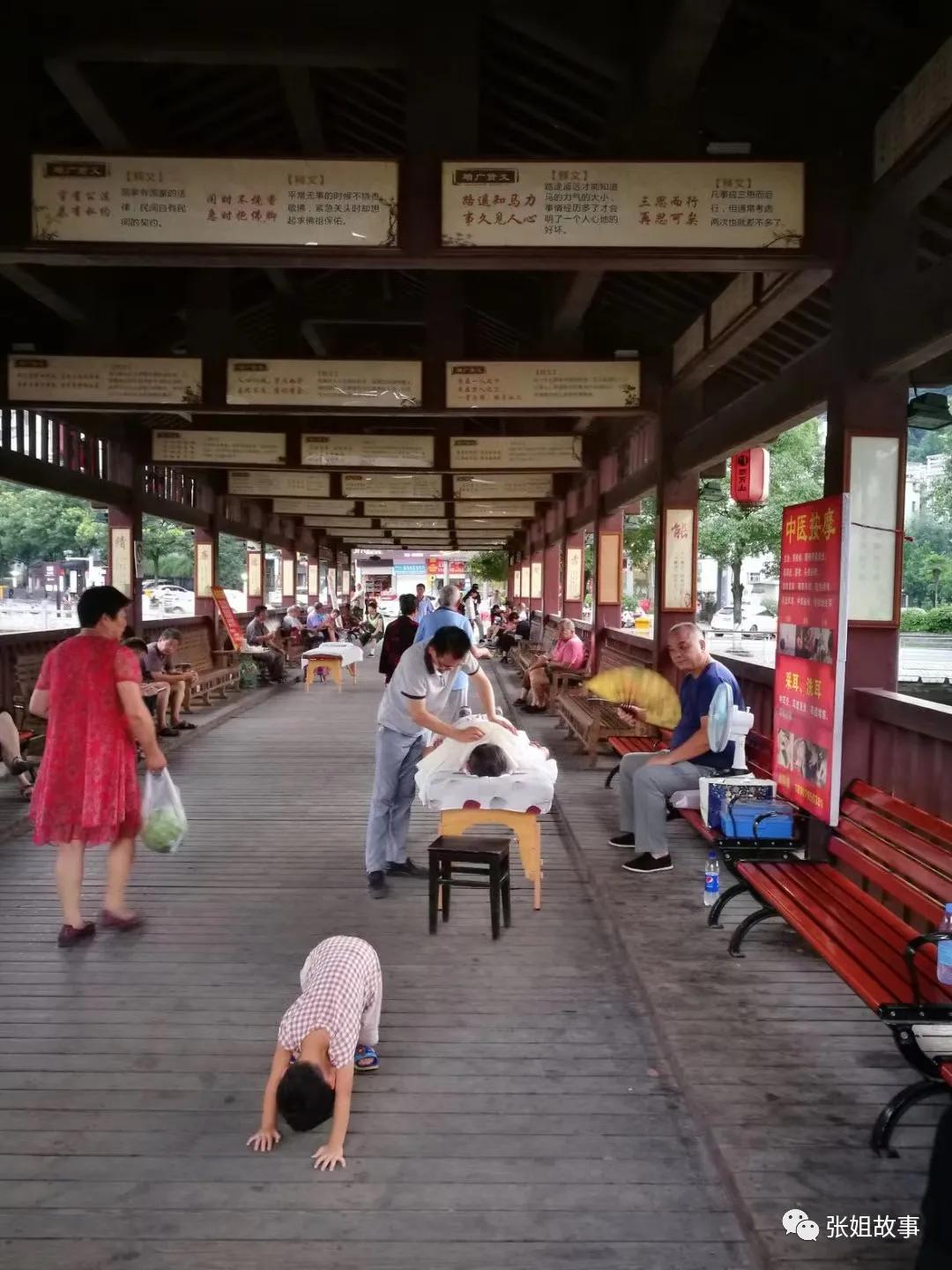 带您走进神奇的房子,带你走进神奇的佤山