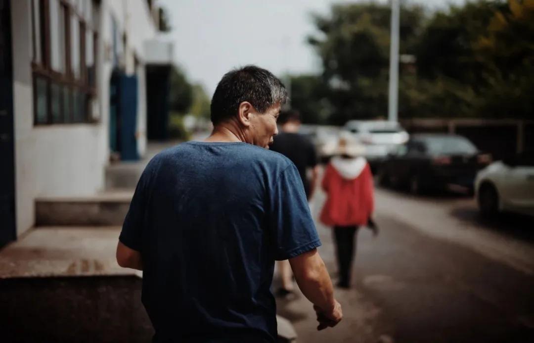 和200个唐山人交谈后，我发现了沉默的真相