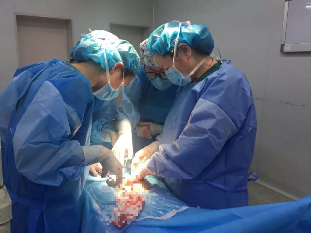 子宫保卫战：剖宫产10月后再孕人流子宫破裂，手术台上捡回一条命