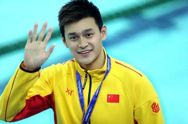 安踏和李宁谁更厉害,李宁安踏哪个更厉害