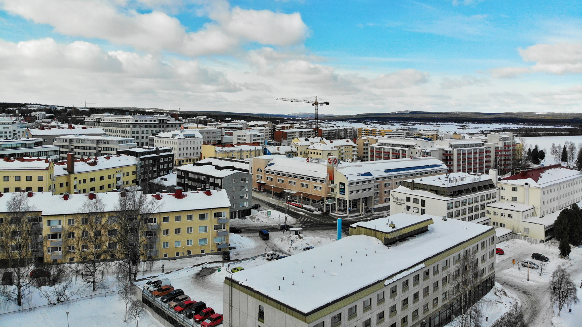 唯一一个位于北极圈上的城市,唯一在北极圈的省会城市