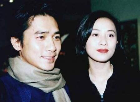 女生千万别弄这几种发型显老又low,不要再披头散发了夏天适合的发型