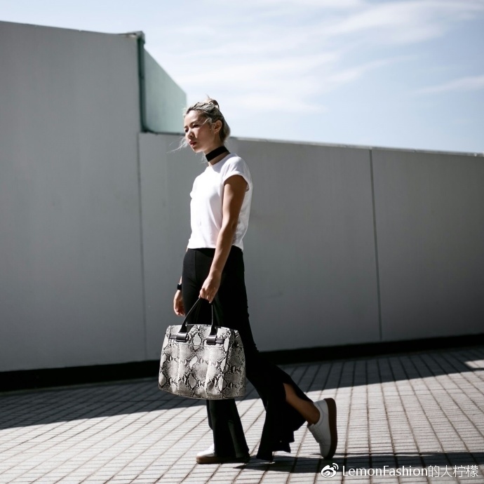 furla包包属于奢侈品吗,furla最新款包