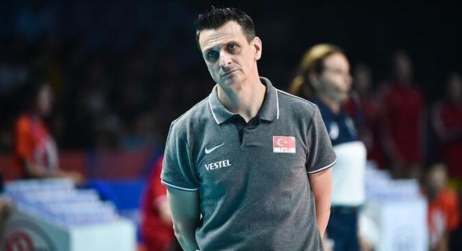 朱婷执教与郎平对抗赛,朱婷惠若琪恩师