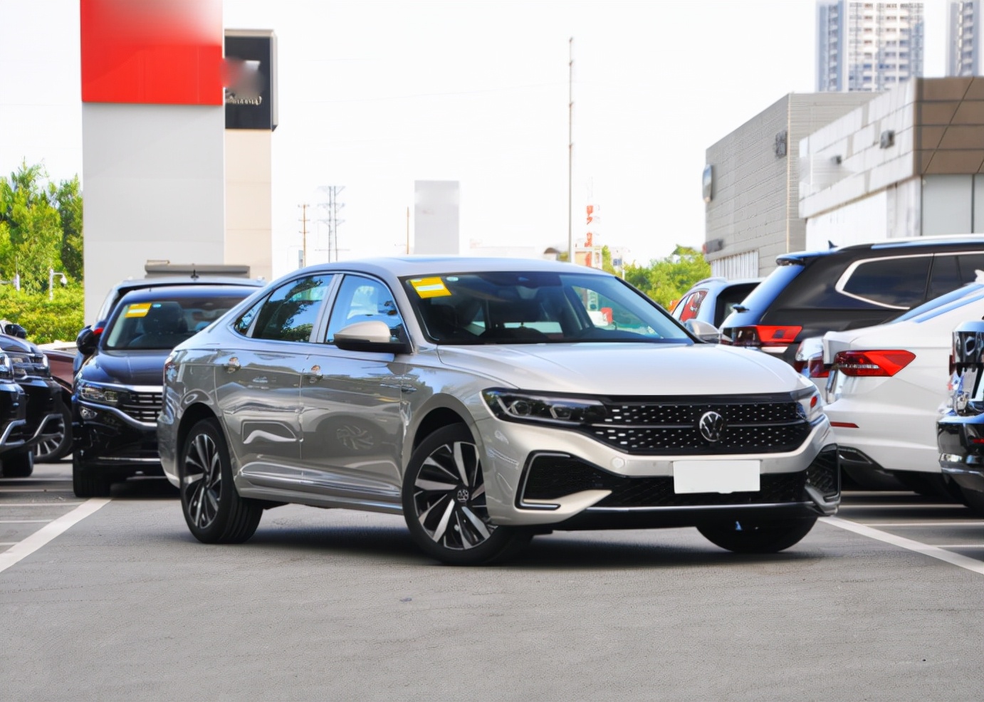 喜欢性价比高的车,喜欢高一点的suv