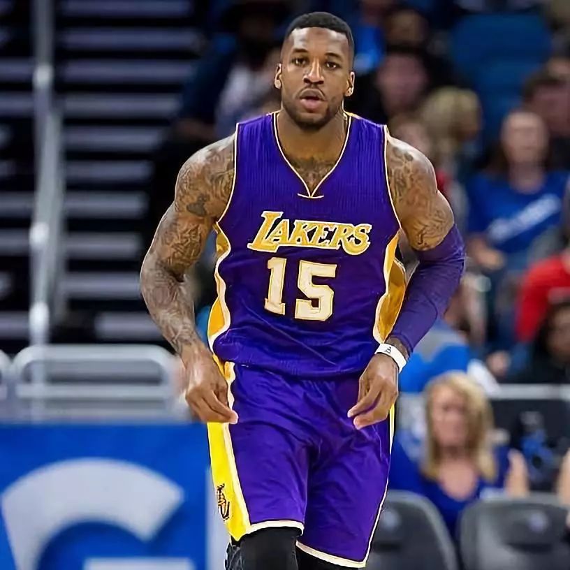 1米8壮汉哭的视频,两米壮汉哭成泪人