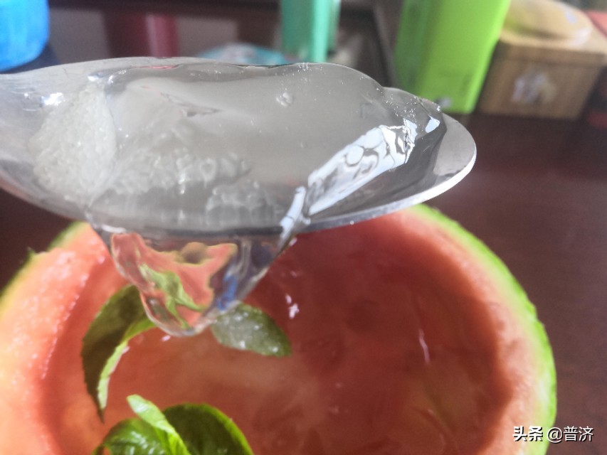 凉粉怎么做冷饮好吃,自制低热量凉粉