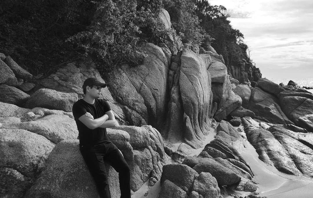 笔尖下的女人火辣性感身材,一天时间7000万*放播**量,网友围观