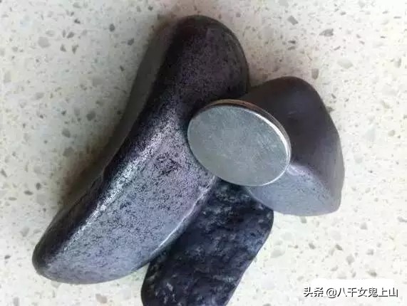 捡到陨石运气好吗,鉴别陨石最简单方法