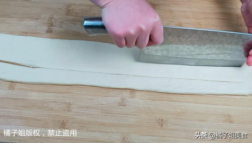 电饭锅不要只煮米饭了，教你用“电饭锅蒸馒头”，吃一次就上瘾