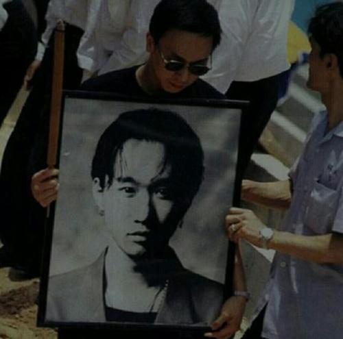 黄家驹有什么传奇事件,揭秘黄家驹成名