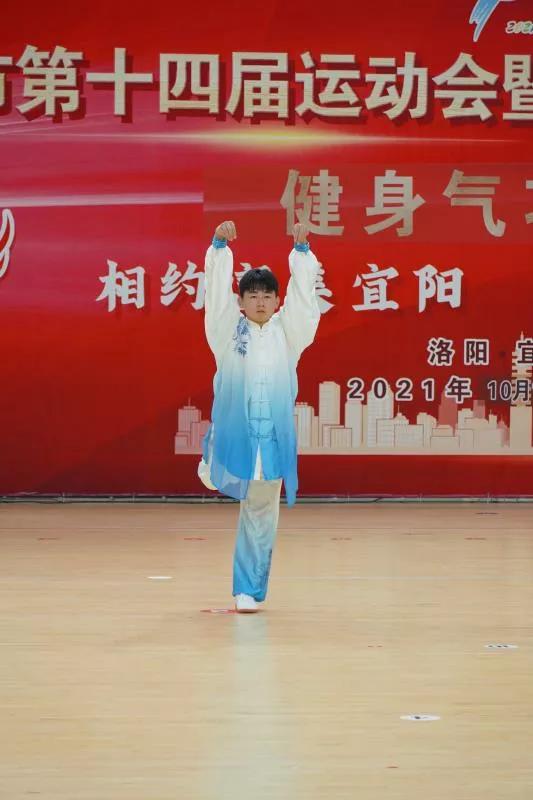 第十四届健身气功比赛视频,全民健身运动会健身气功比赛