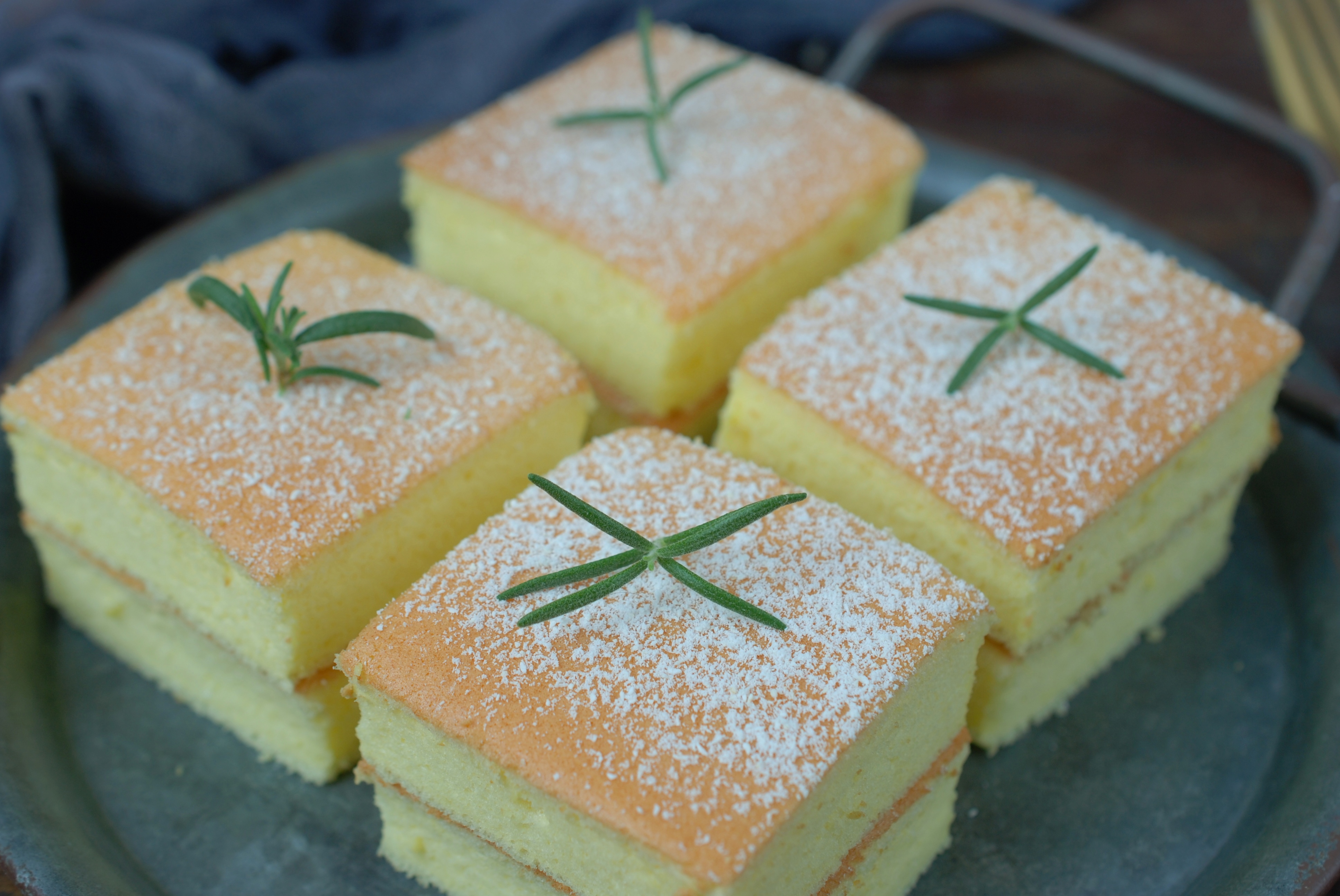 最简单的方形蛋糕,超级简单的蛋糕只需五步就能搞定