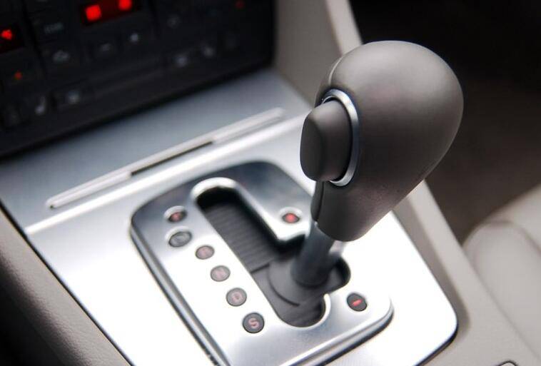 2022奥迪a4allroadquattro,操控性能奥迪车型