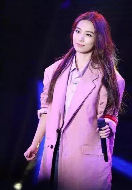 Y/Project｜蔡依林、李宇春、杨幂、易烊千玺等人都在穿！