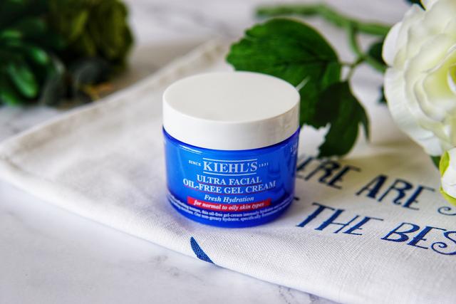 夏季面霜保湿不油腻退红不拔干,夏天清爽不油腻的面霜有哪些