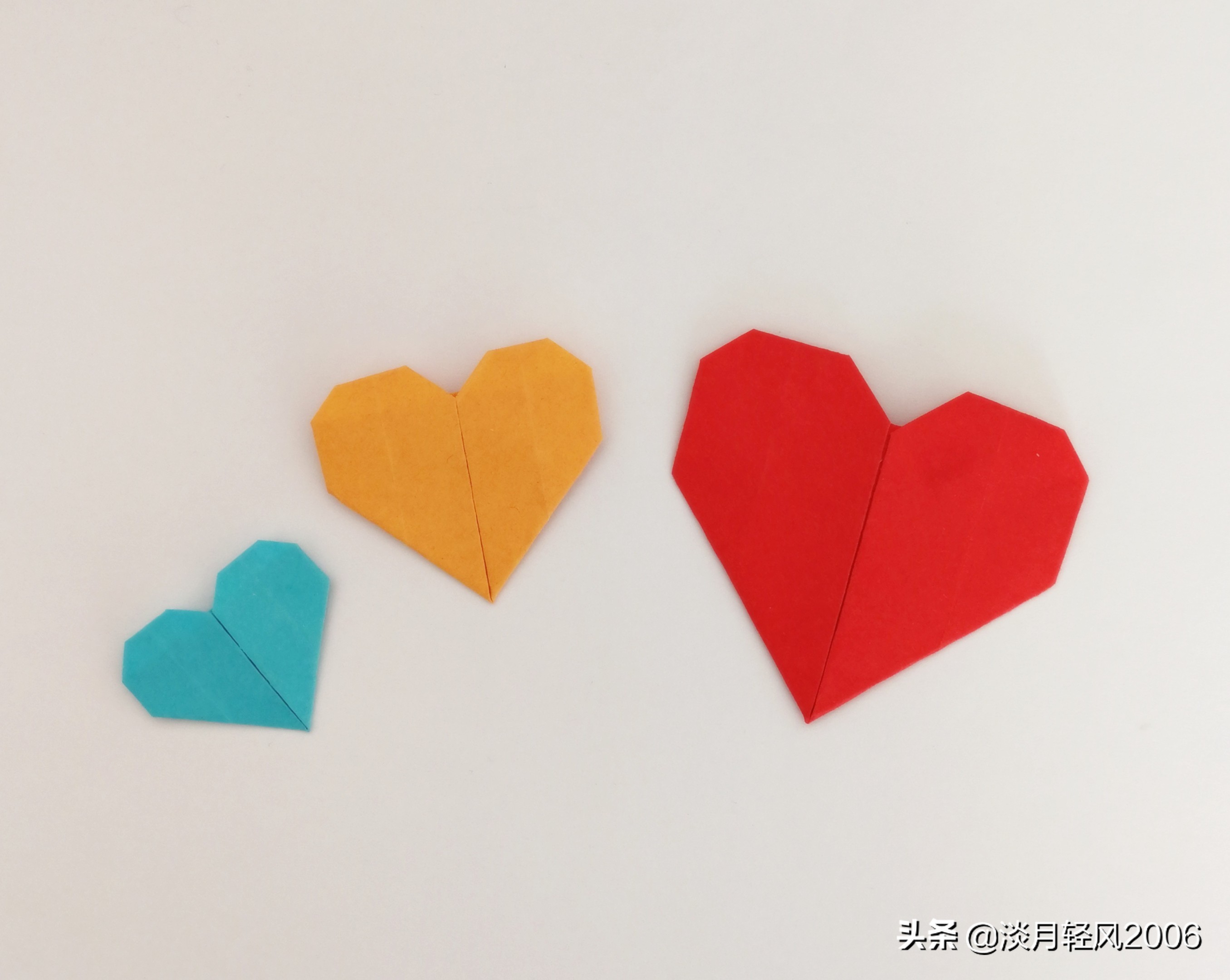 怎么用一张纸一剪刀剪很多个爱心,立体爱心怎么折简单只用一张纸