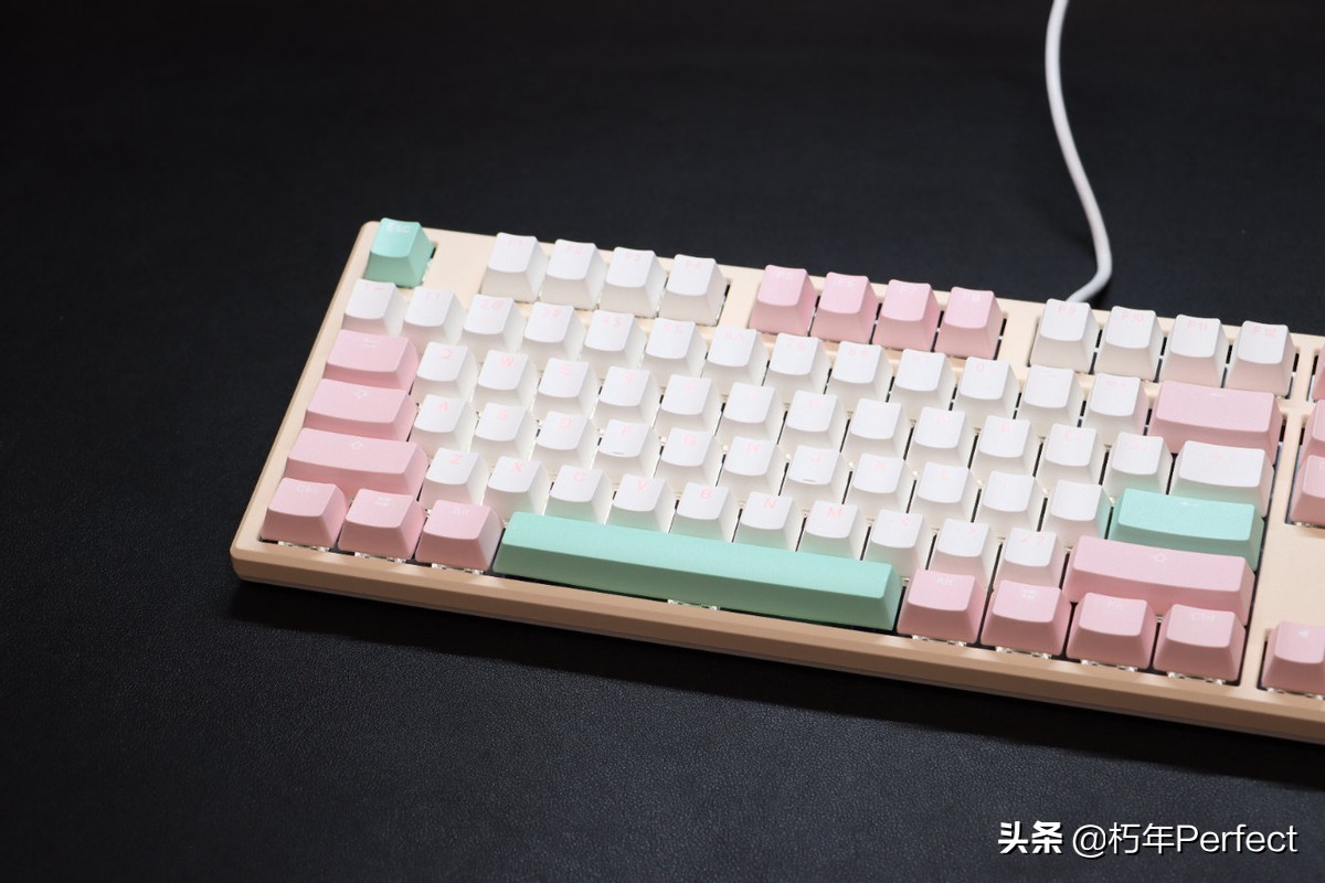 吉利鸭樱桃机械键盘,吉利鸭duckyone2mini机械键盘