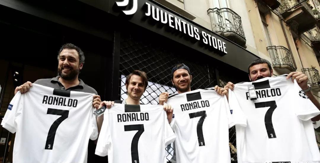 1小时内75万人点赞！承认吧，C罗依然是世界足坛最可怕的存在