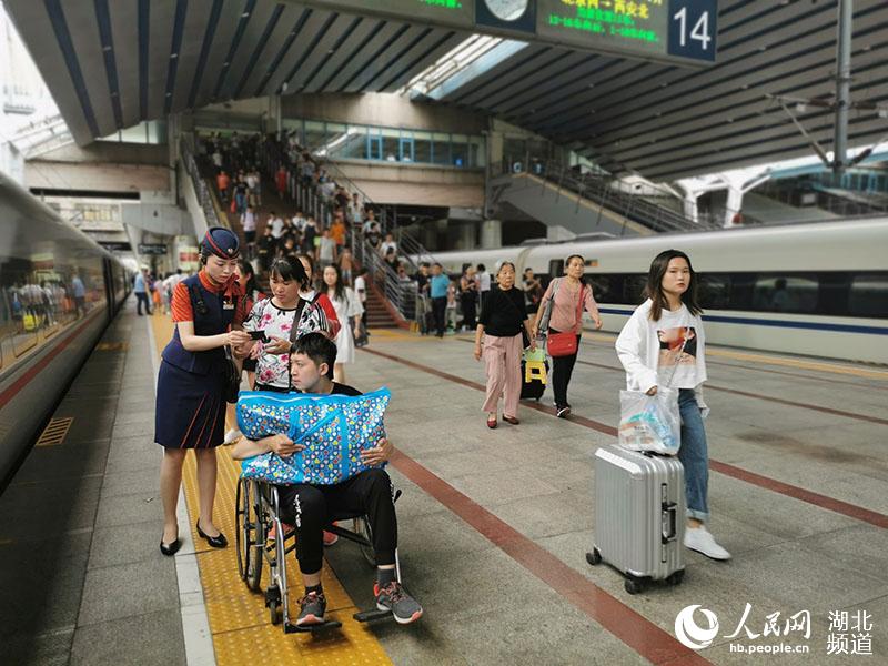 武汉开学报到,武汉高校新生开学的最新通告