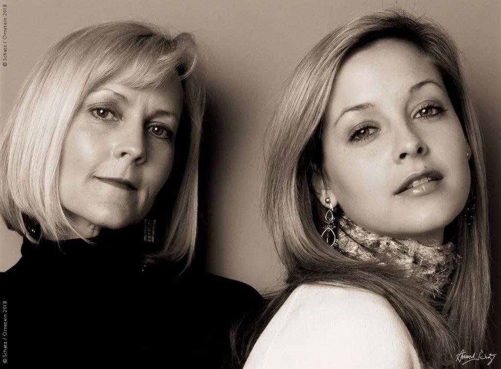 模特们啊~~妈妈的基因太强大，据说“女儿会偷走麻麻的美丽？