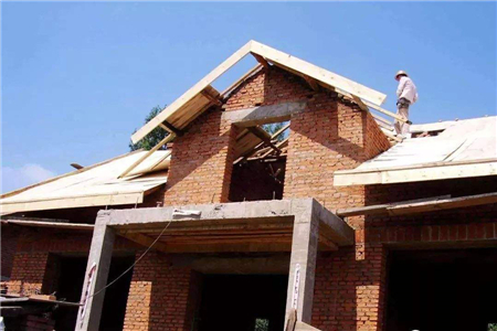 俗话说五代立新坟三代换新人,人过五代必迁坟