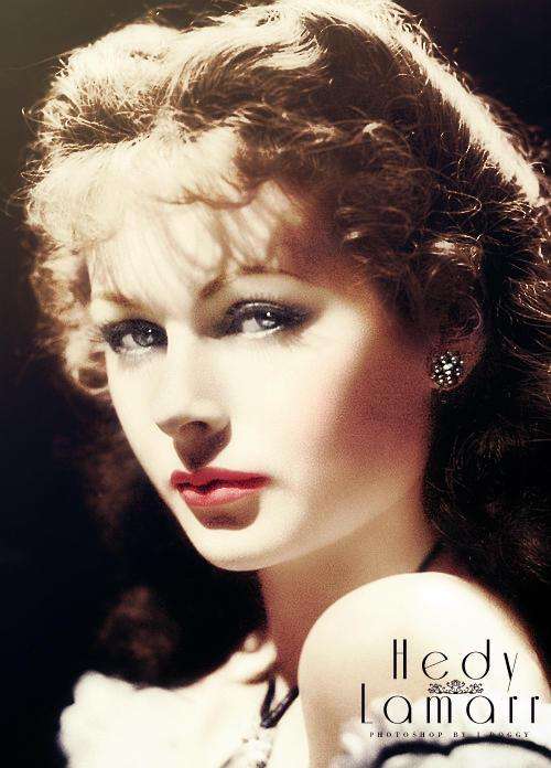 世界第一位全裸女星：嫁*火军**商，发明专利，艳极一时为何晚年凄惨