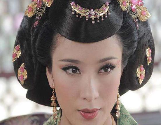 可怜又可恨的反派角色,可恨但又可怜的角色