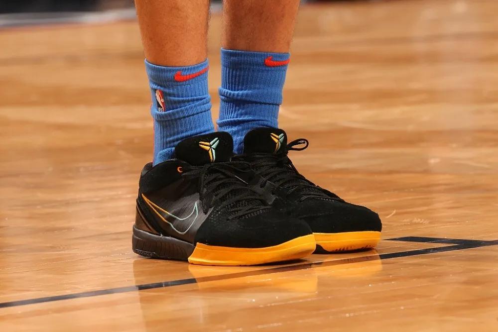 施罗德决赛上脚球鞋,纳迪尔施罗德球鞋