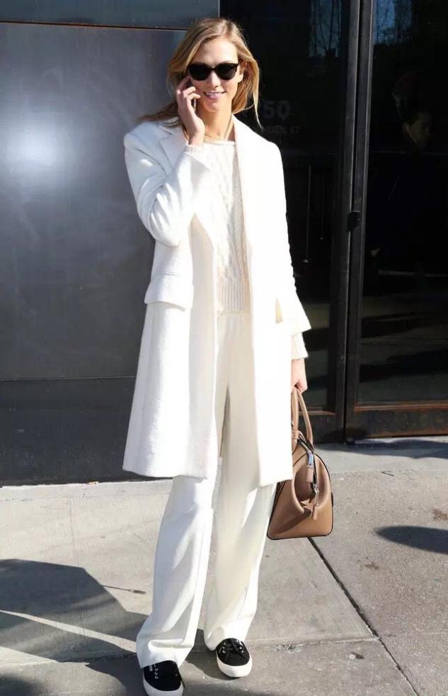 这4种颜色羽绒服显白又减龄,什么颜色的羽绒服百搭又显白