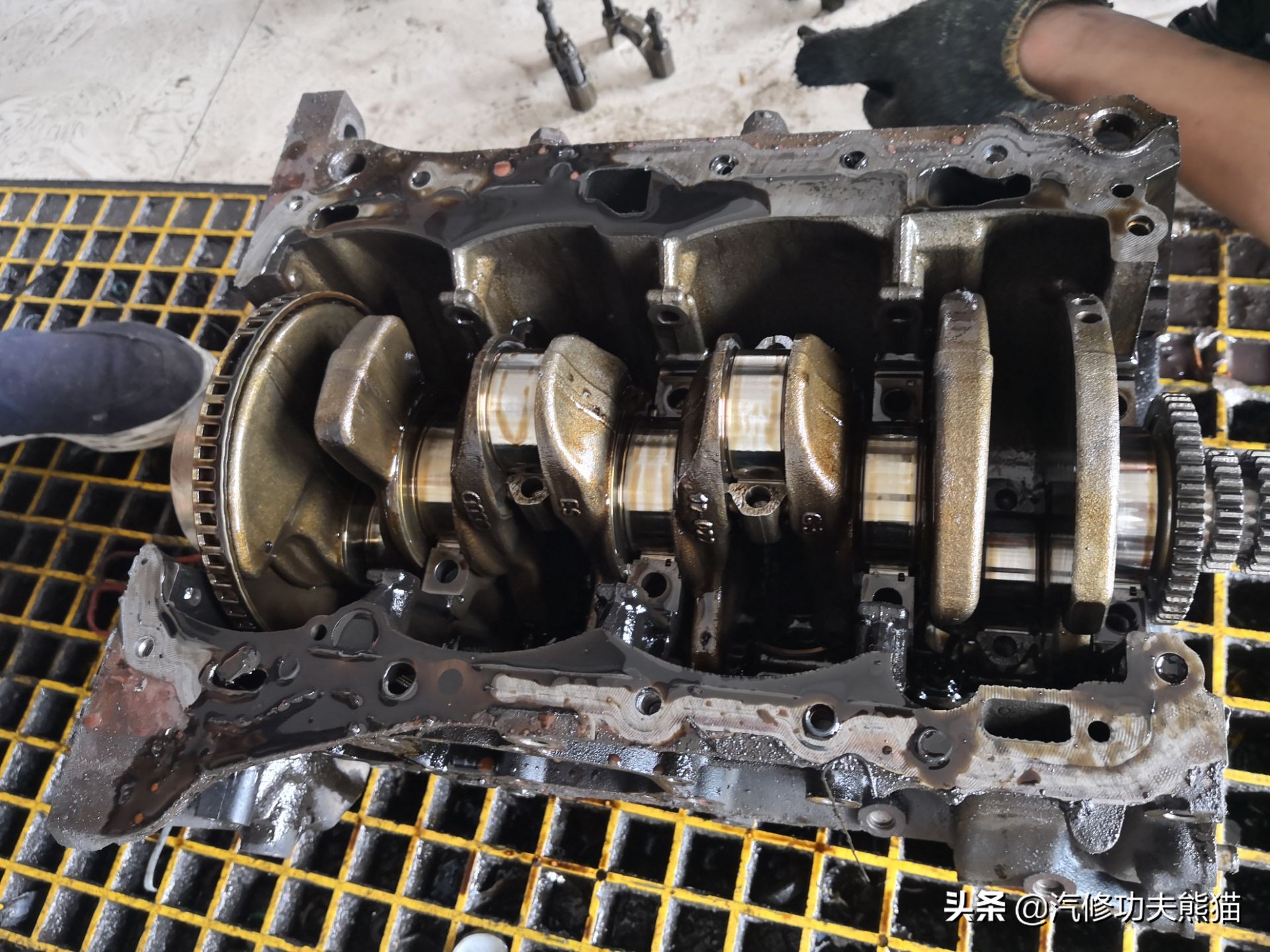 大众夏朗烧机油维修汕头,夏朗烧机油大修多少钱