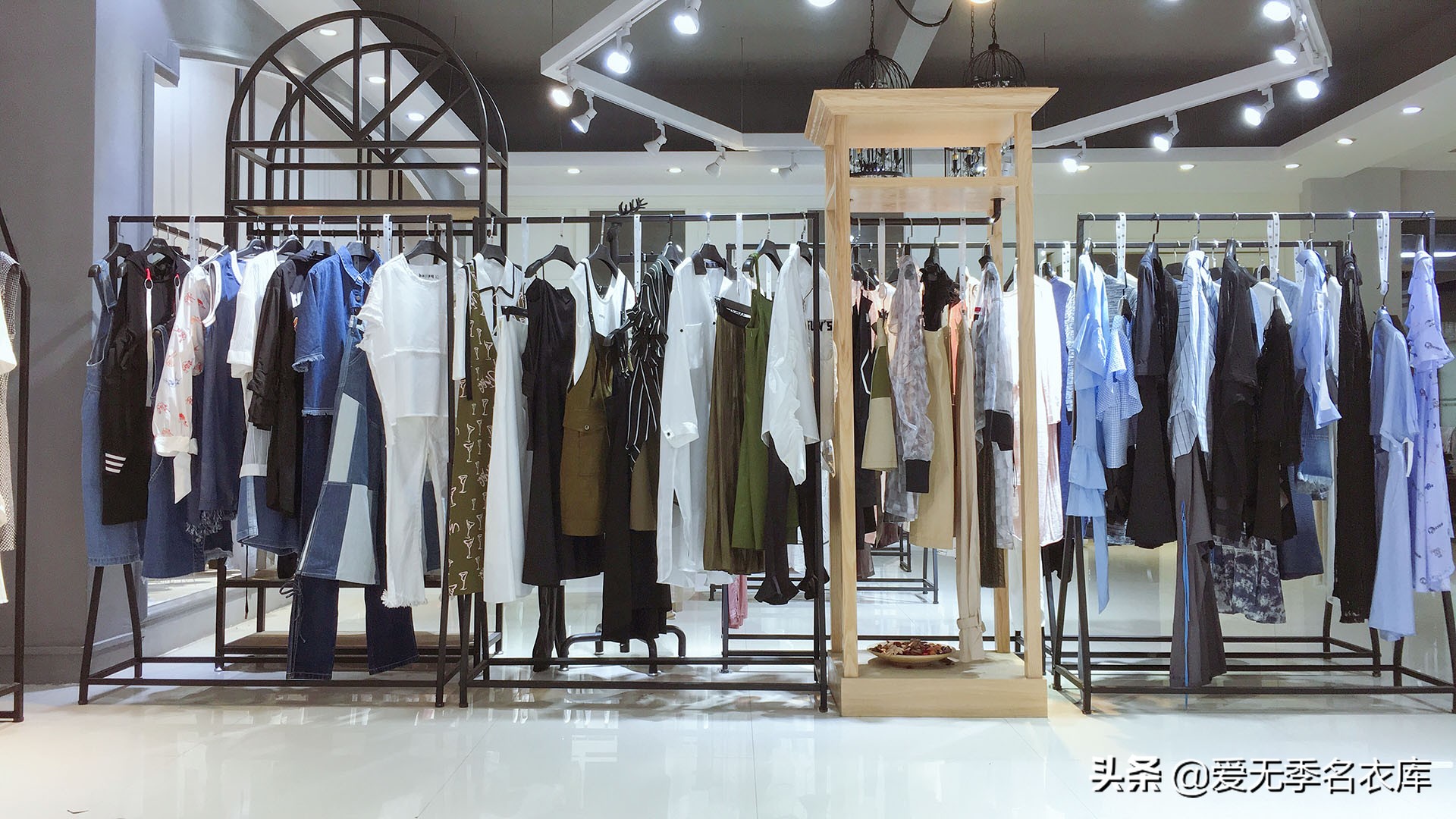 品牌折扣女装批发靠谱吗,品牌折扣女装批发技巧